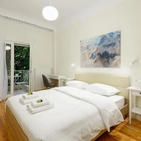 Trentatre, Nilie Hospitality Mgmt Apartment