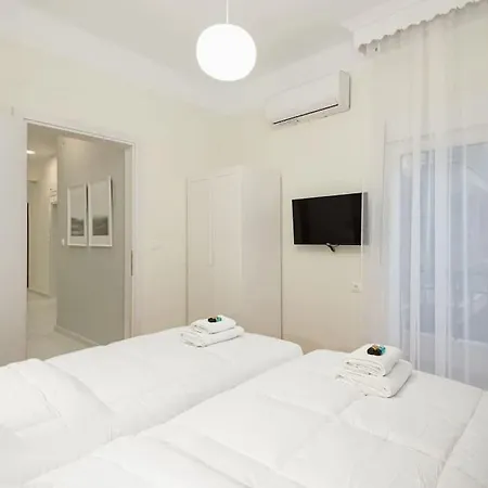 Trentatre, Nilie Hospitality Mgmt Thessaloniki